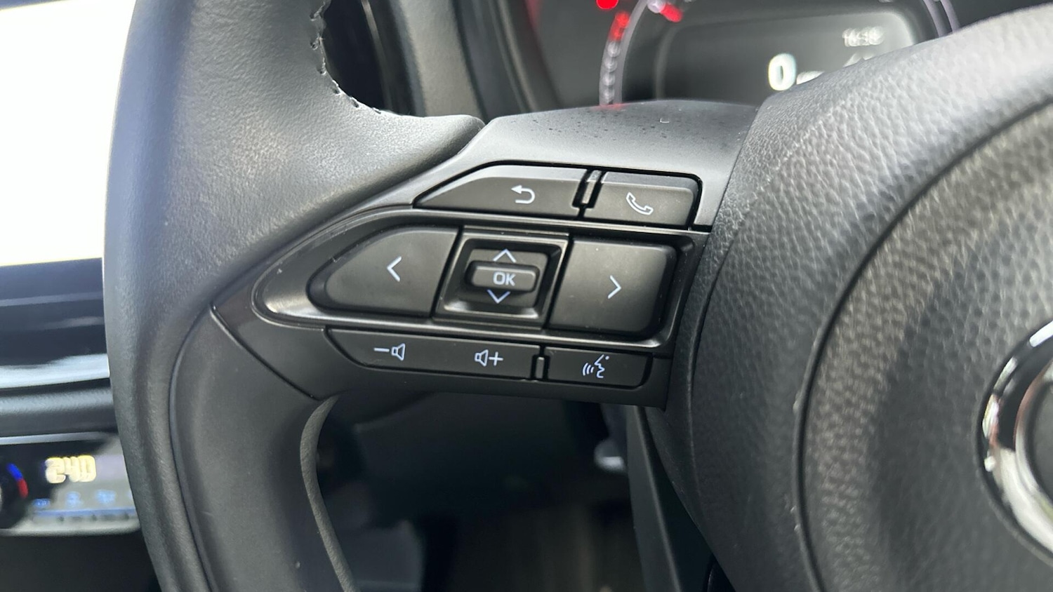 Used Toyota Aygo X 2023 for sale - 77343743: Photo 37