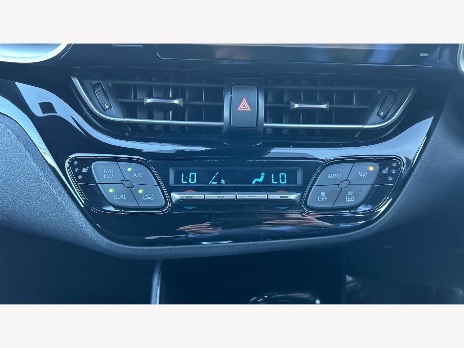 Used Toyota C-HR for sale - 77793681: Photo 28