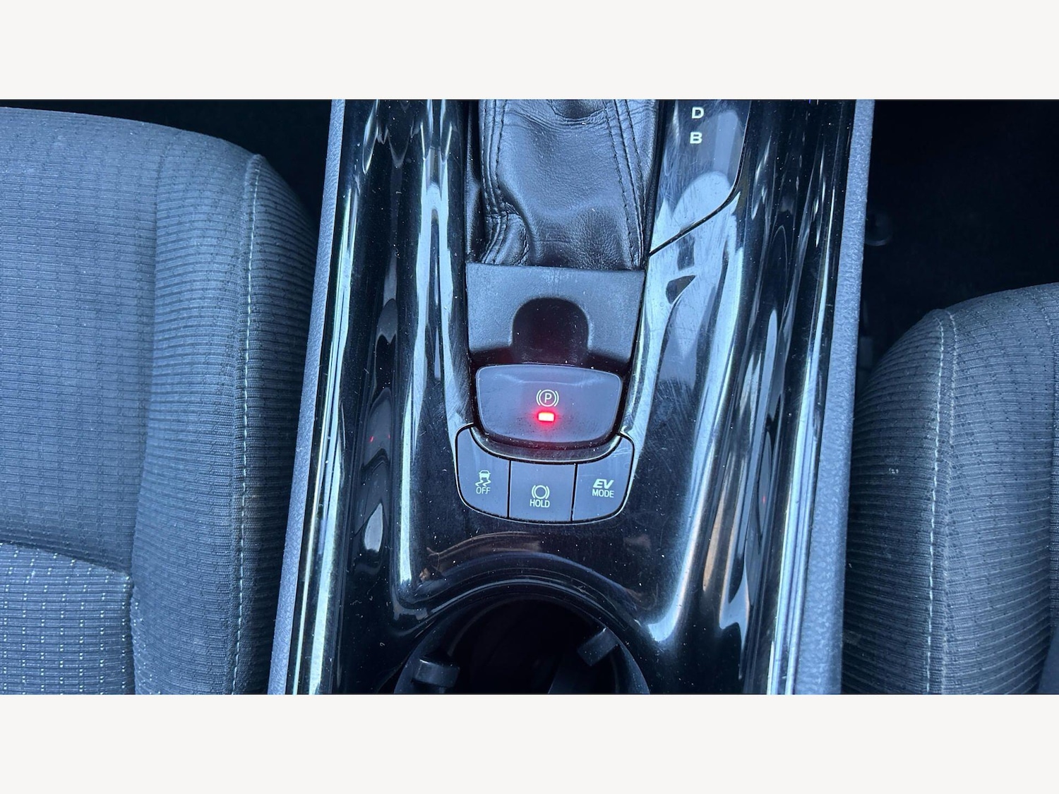 Used Toyota C-HR for sale - 77793681: Photo 30