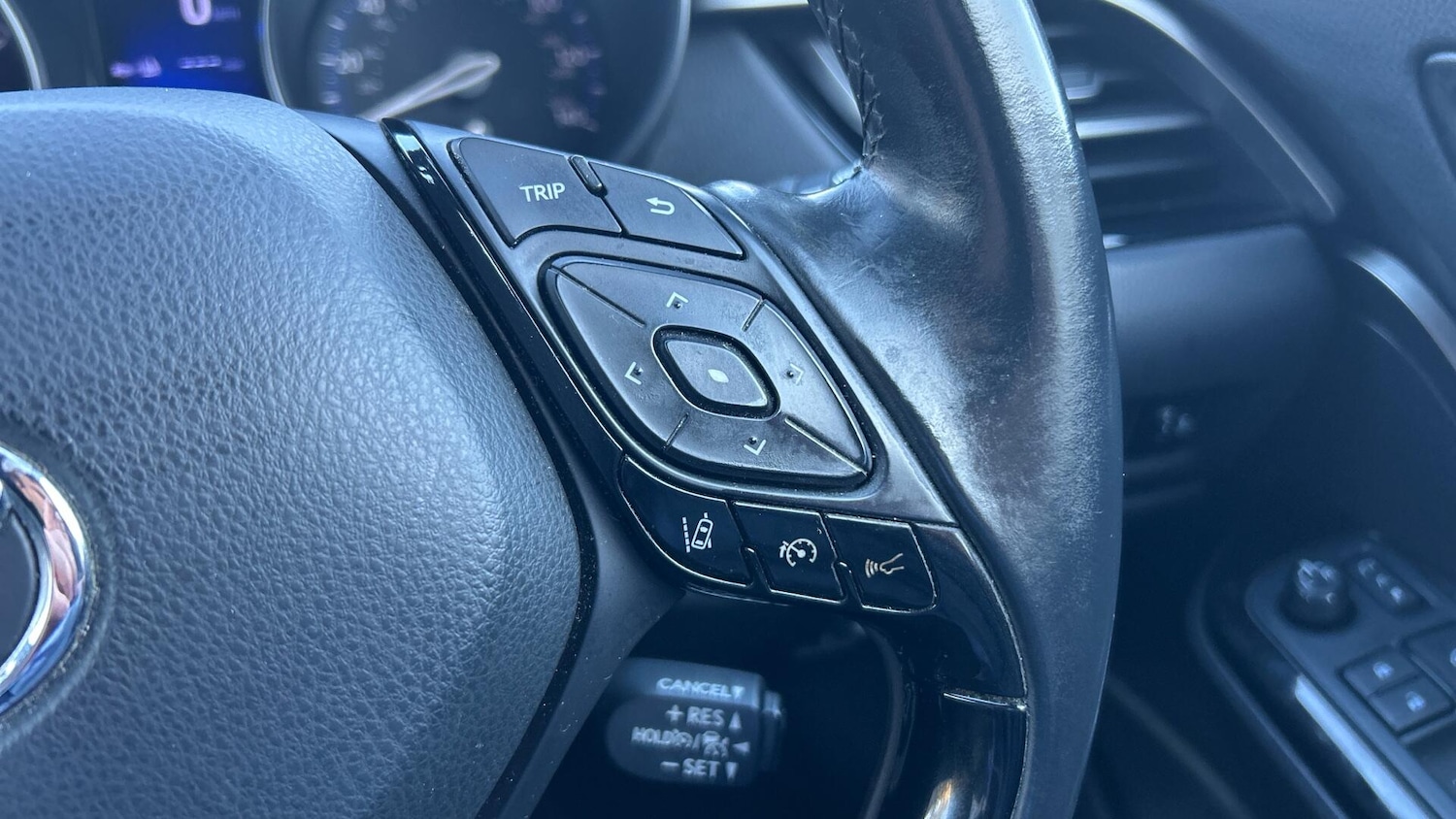 Used Toyota C-HR for sale - 77793681: Photo 33