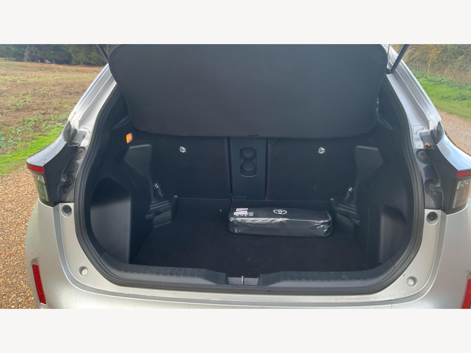 Used Toyota Yaris Cross 2022 for sale - 76349674: Photo 16