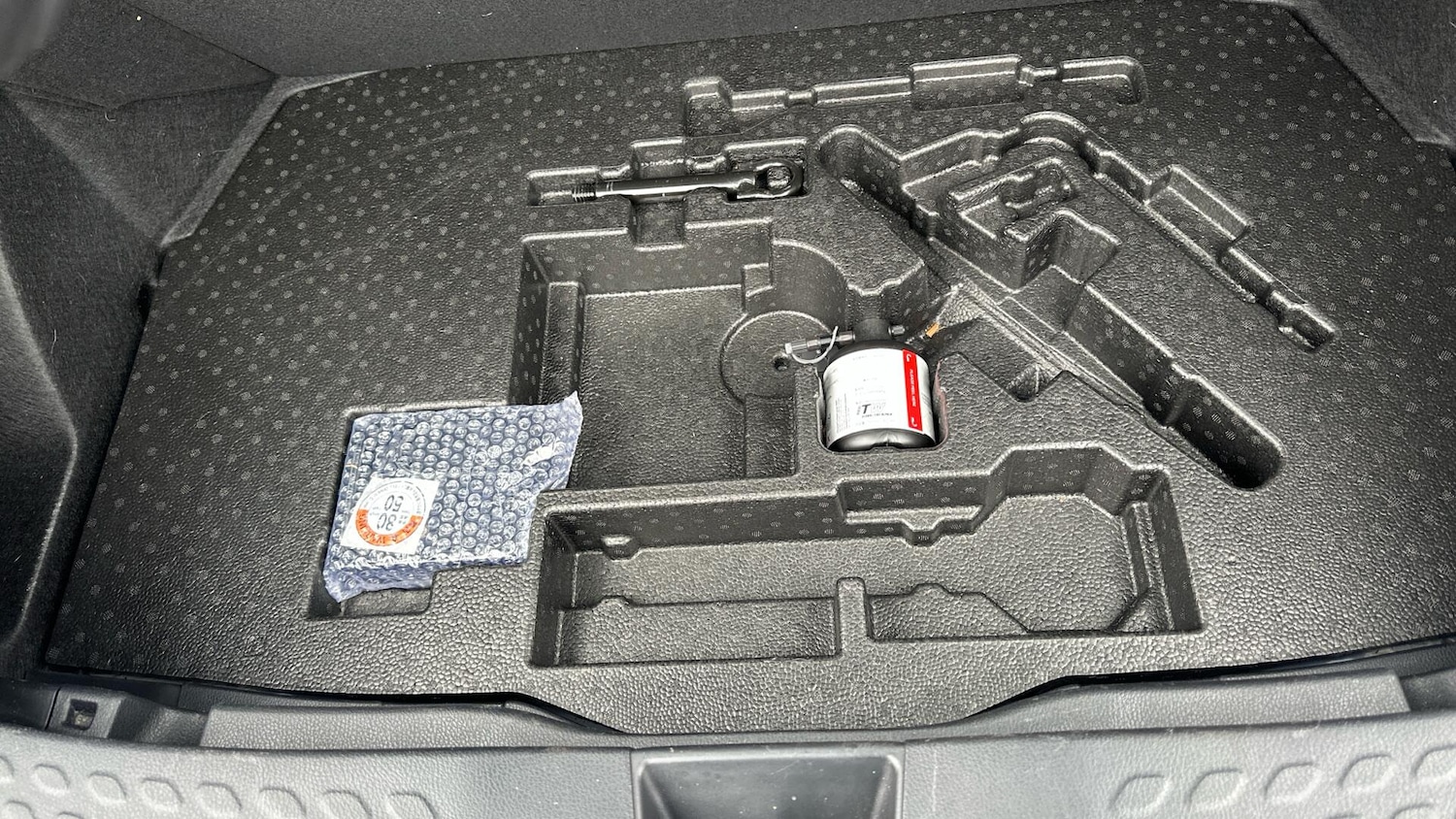 Used Toyota C-HR 2021 for sale - 76742335: Photo 36