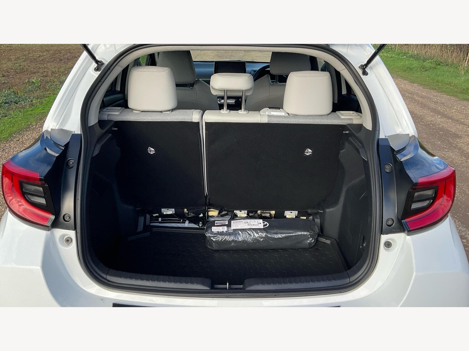 Used Toyota Yaris 2023 for sale - 76348975: Photo 16