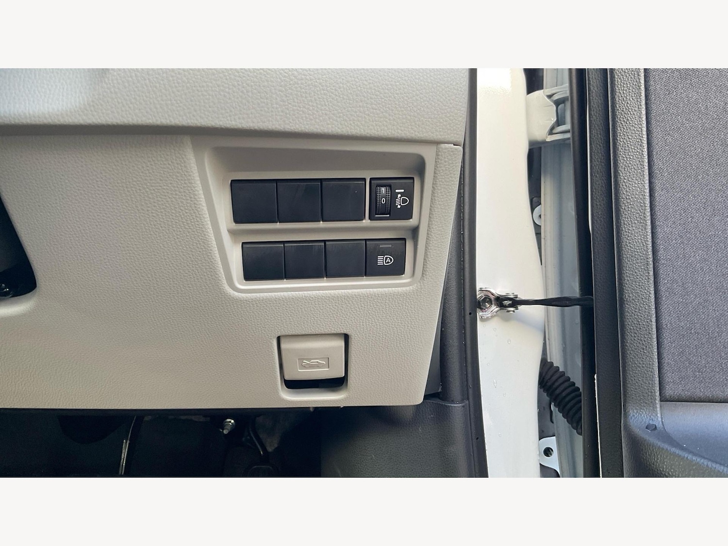 Used Toyota Yaris 2023 for sale - 76348975: Photo 29