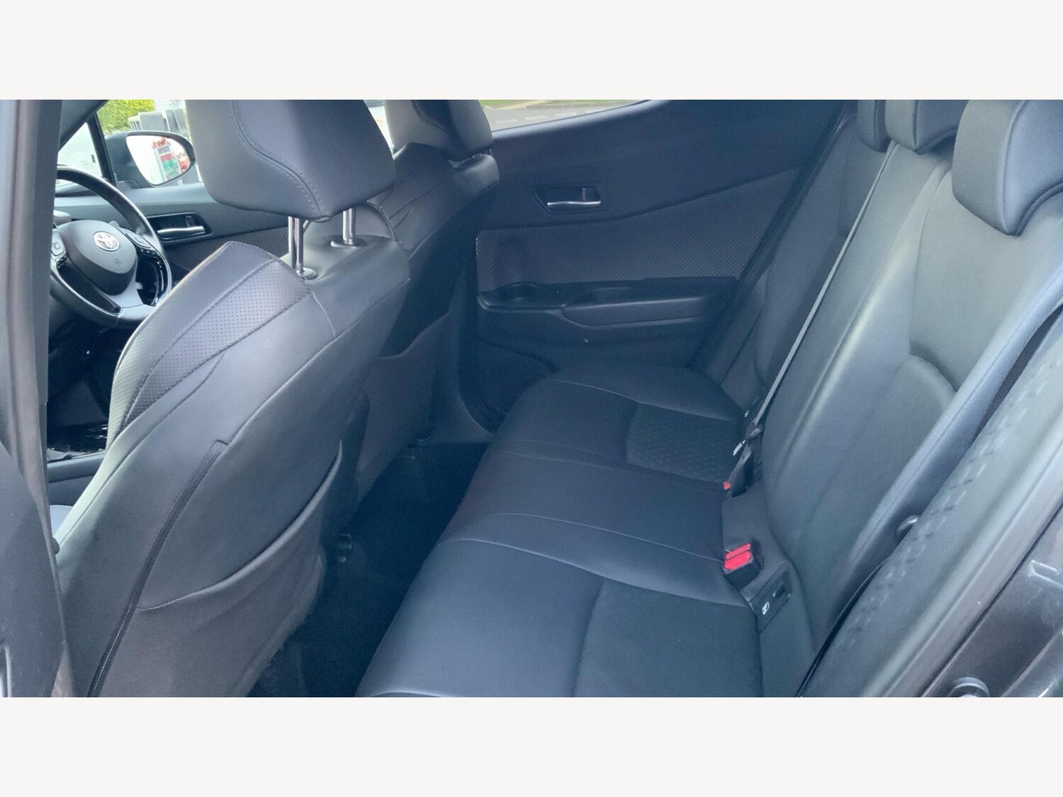 Used Toyota C-HR 2021 for sale - 76246737: Photo 15