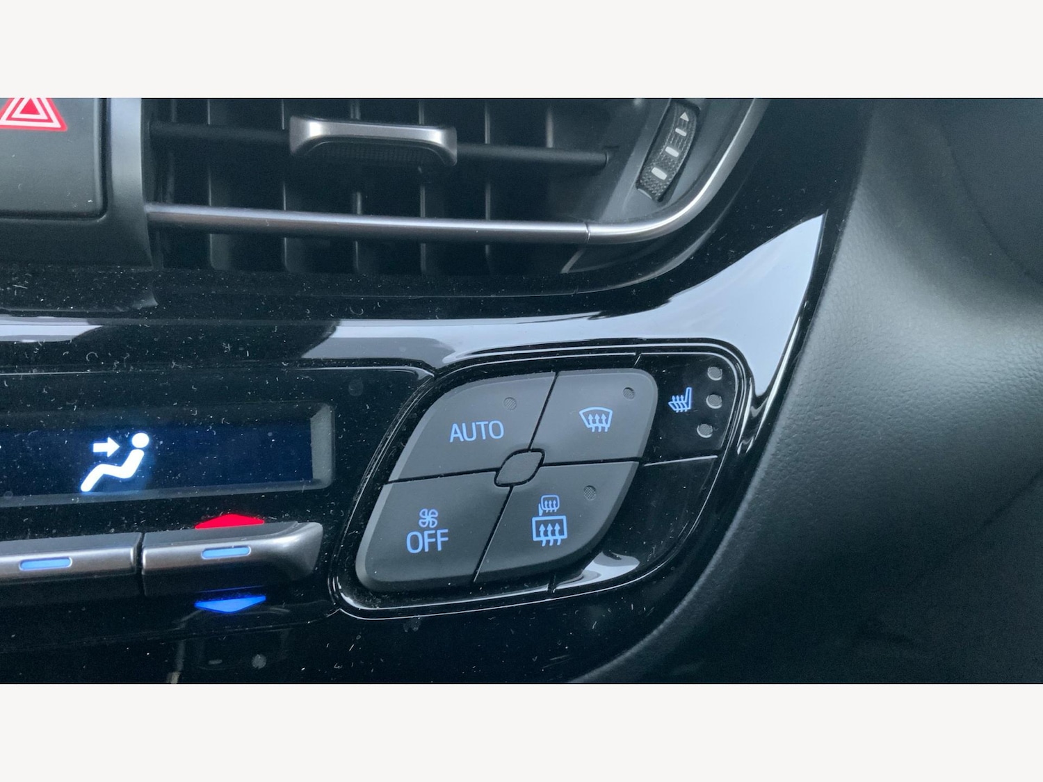 Used Toyota C-HR 2021 for sale - 76246737: Photo 24