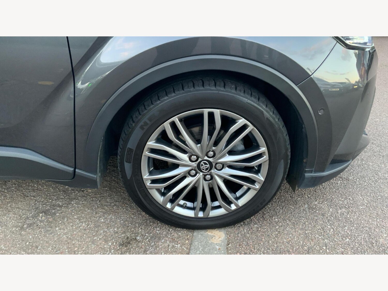 Used Toyota C-HR 2021 for sale - 76246737: Photo 32