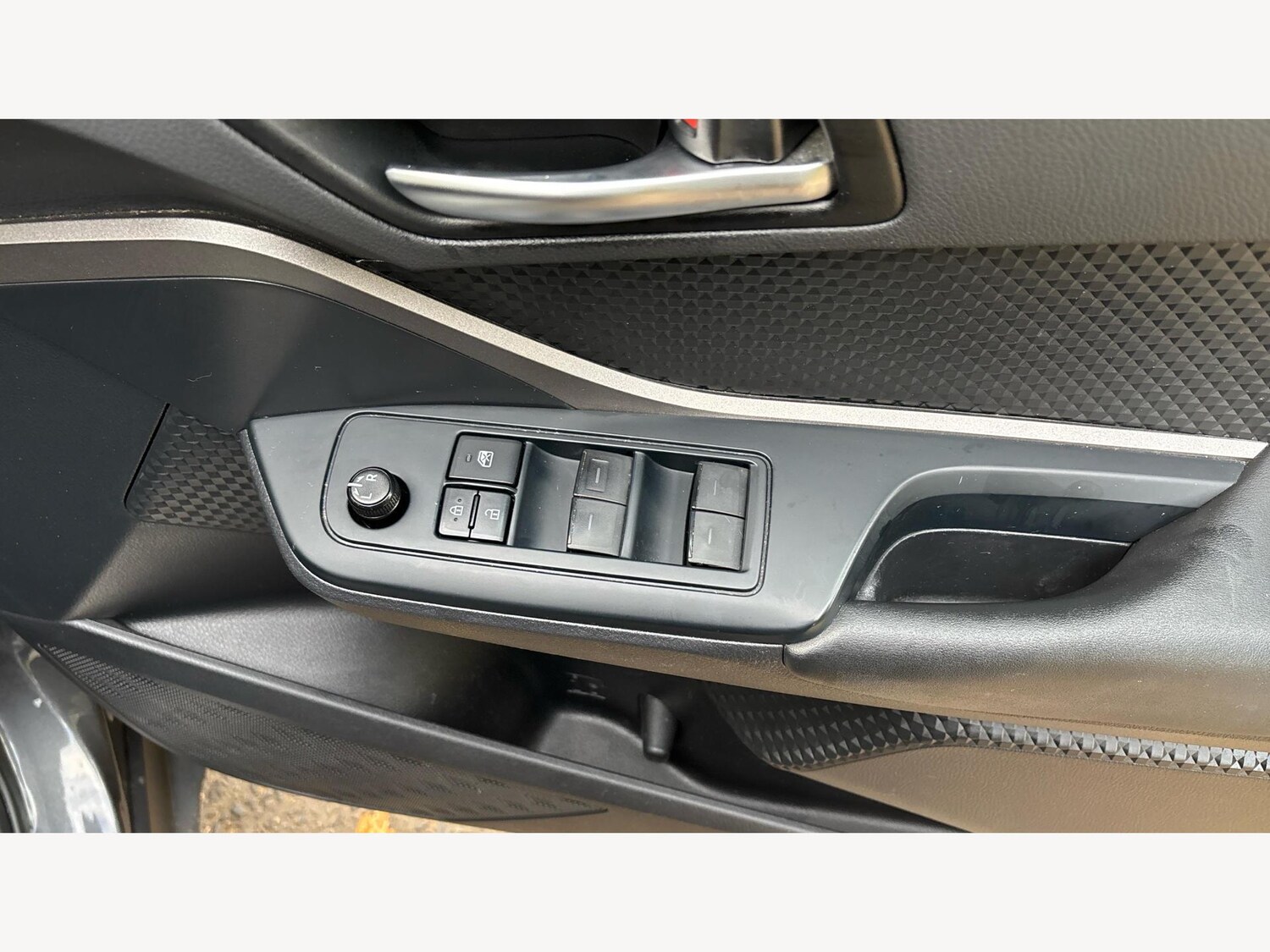 Used Toyota C-HR 2022 for sale - 76499654: Photo 25