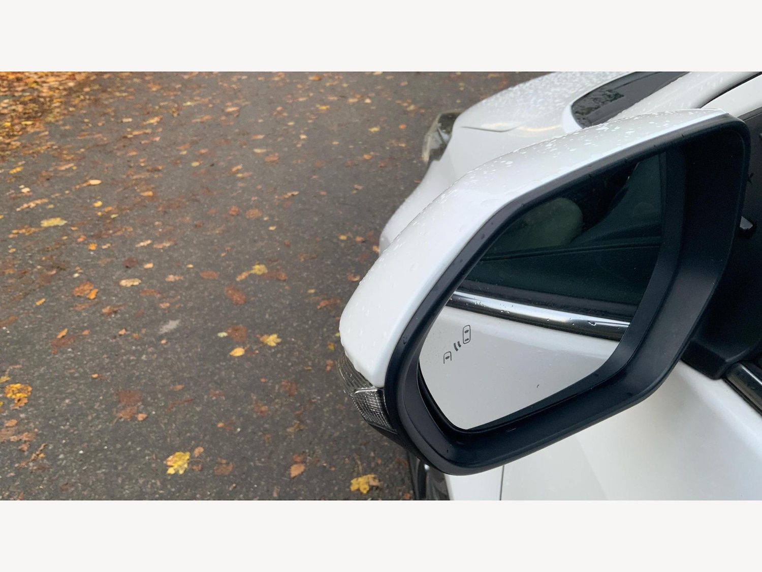 Used Toyota Yaris 2023 for sale - 76688589: Photo 28