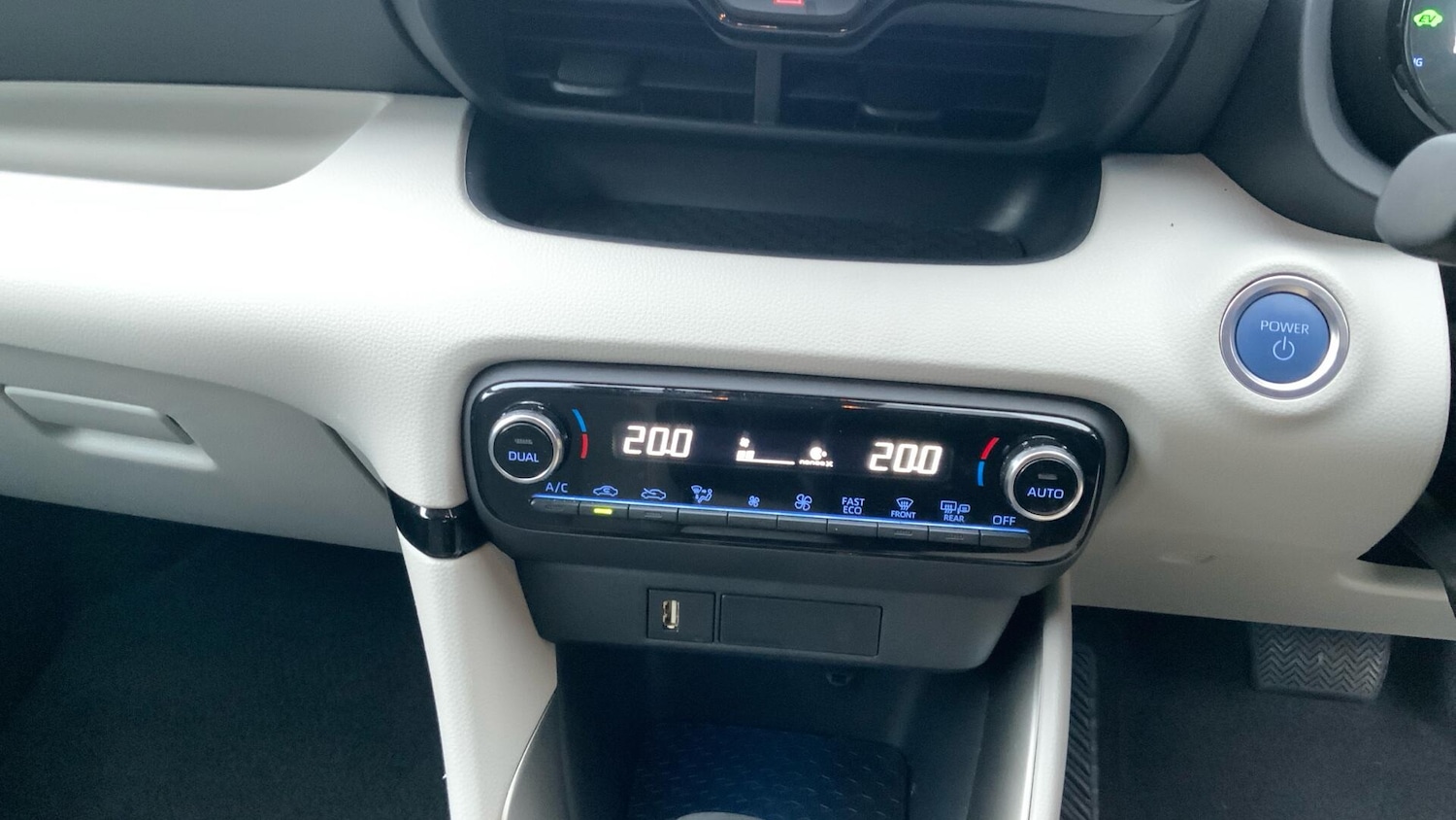 Used Toyota Yaris 2023 for sale - 76688589: Photo 35