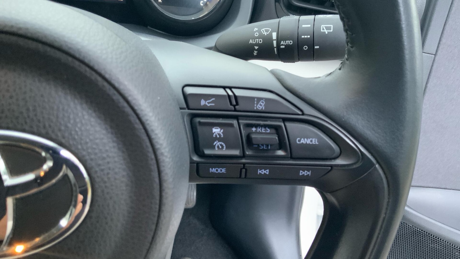 Used Toyota Yaris 2023 for sale - 76688589: Photo 38