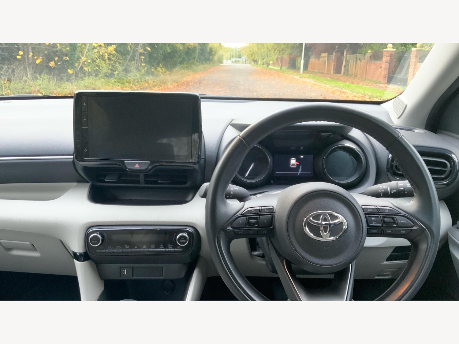 Used Toyota Yaris 2023 for sale - 76688589: Photo 8