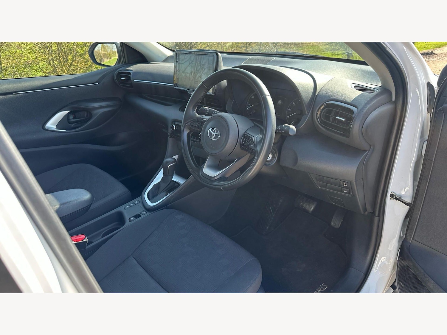 Used Toyota Yaris 2024 for sale - 78072855: Photo 13