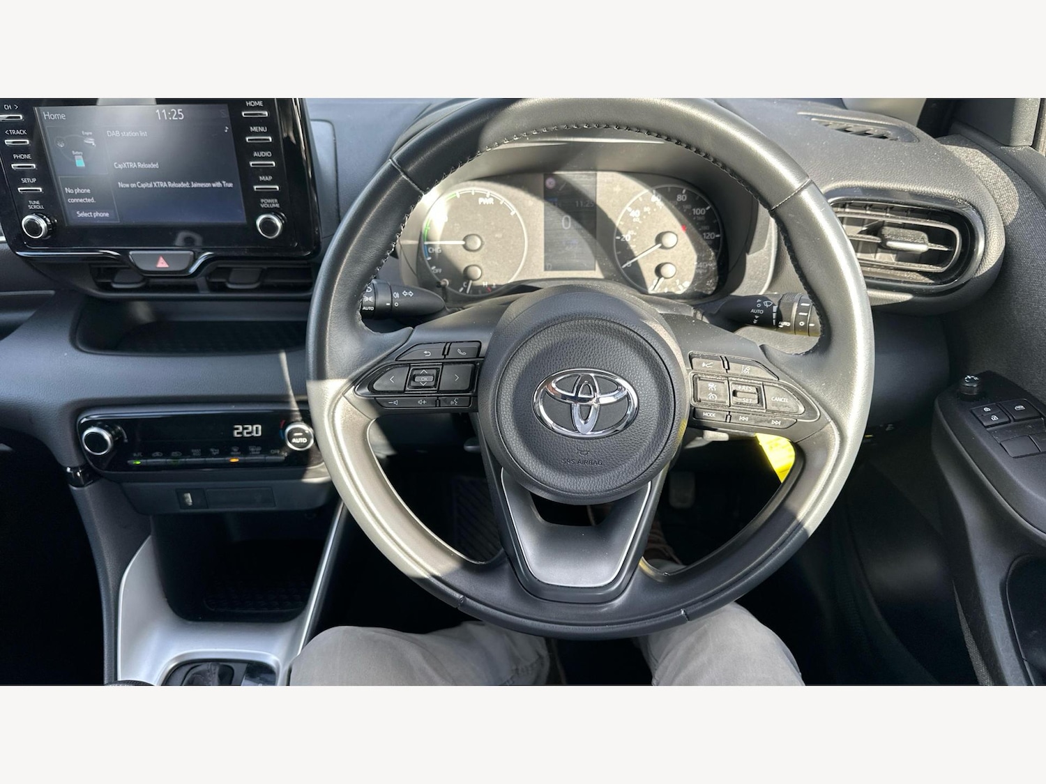 Used Toyota Yaris 2021 for sale - 76688624: Photo 10