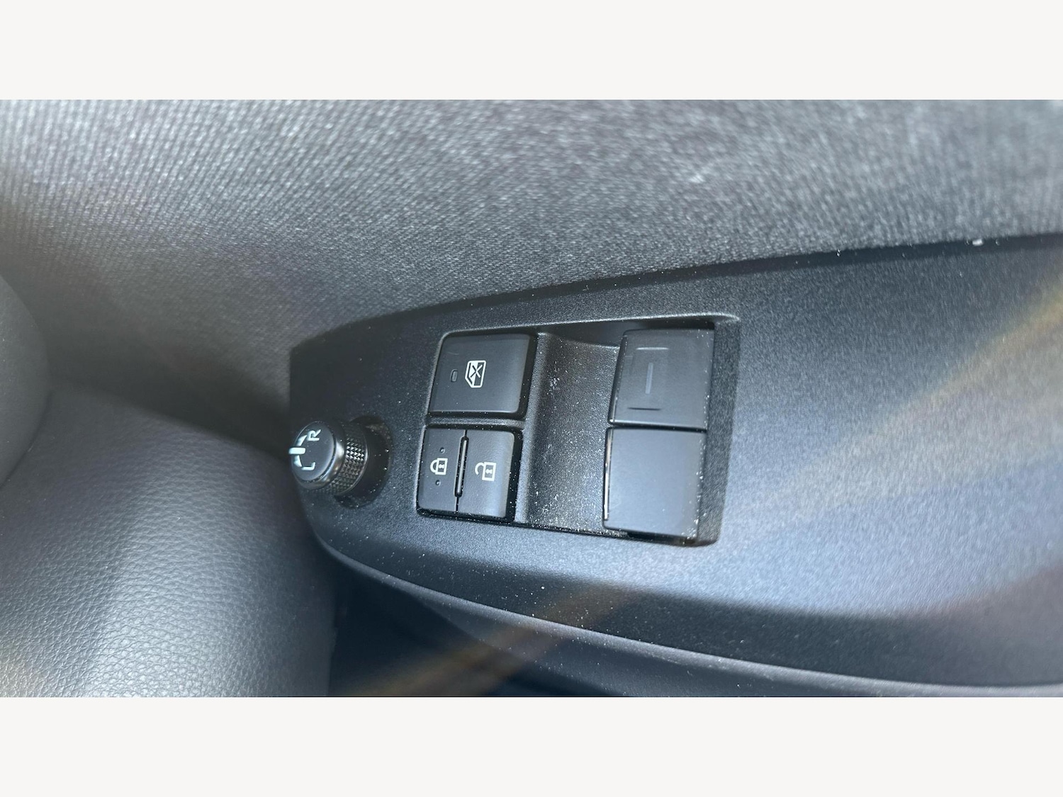 Used Toyota Yaris 2021 for sale - 76688624: Photo 24