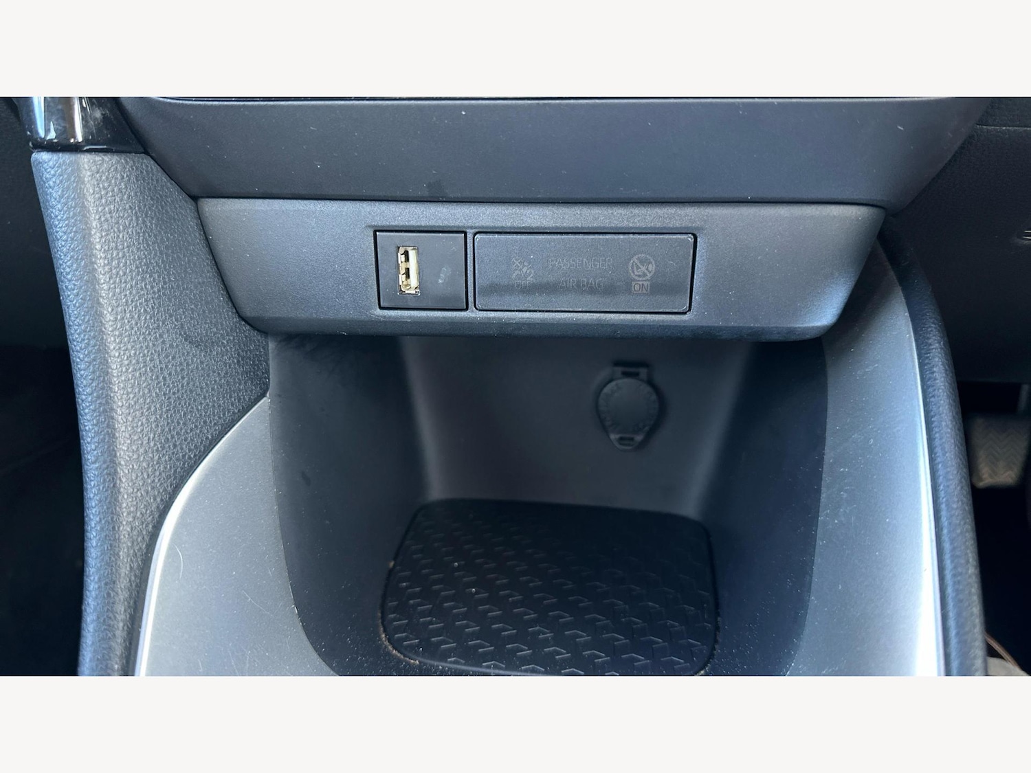 Used Toyota Yaris 2021 for sale - 76688624: Photo 26