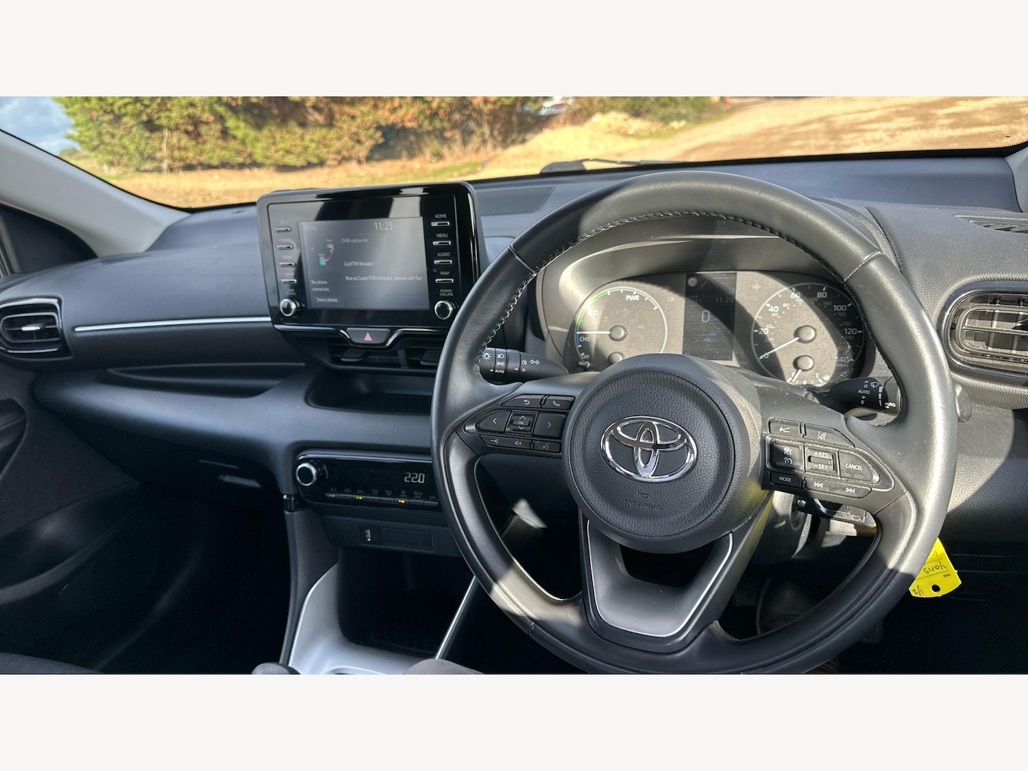 Used Toyota Yaris 2021 for sale - 76688624: Photo 8