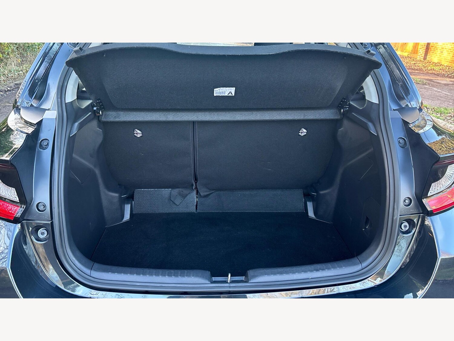 Used Toyota Yaris for sale - 77658101: Photo 16