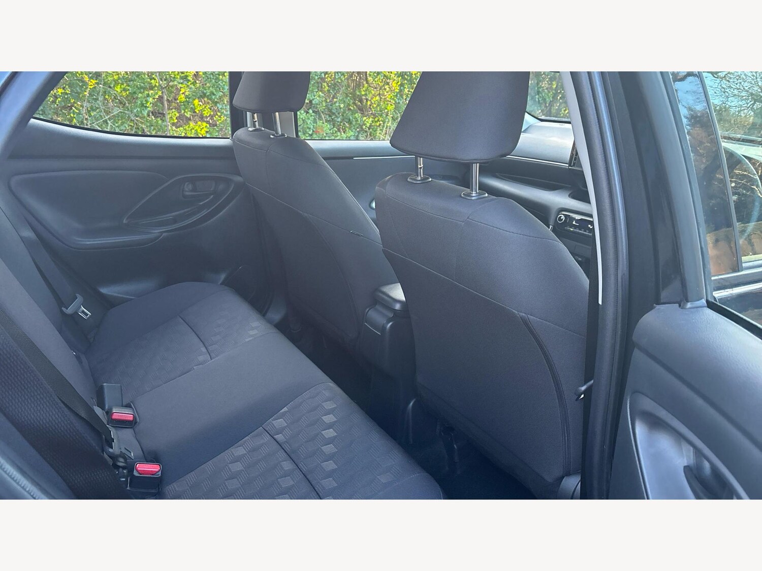 Used Toyota Yaris for sale - 77658101: Photo 29