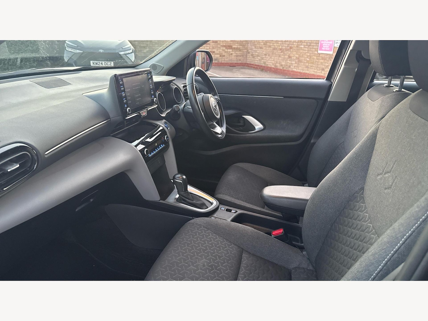 Used Toyota Yaris Cross 2022 for sale - 76072668: Photo 12