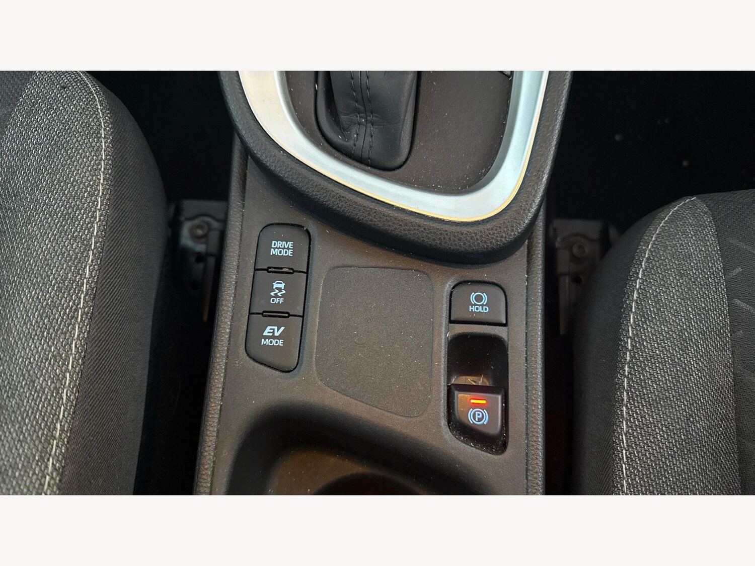 Used Toyota Yaris Cross 2022 for sale - 76072668: Photo 30