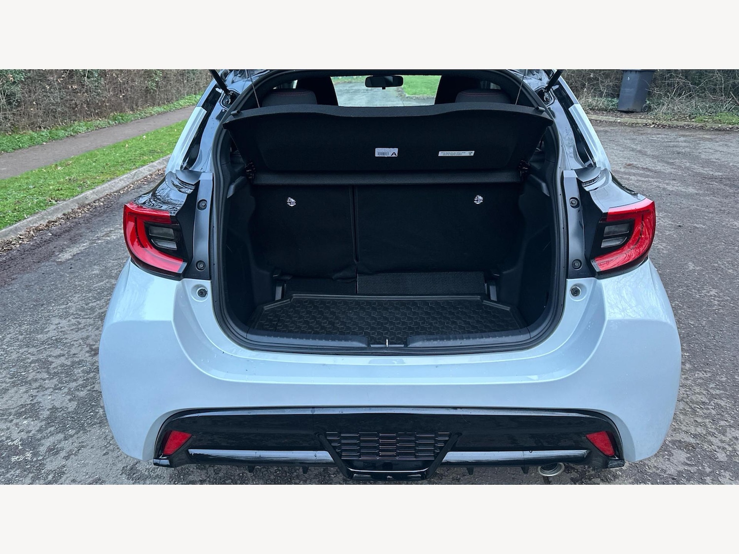 Used Toyota Yaris for sale - 77484646: Photo 16