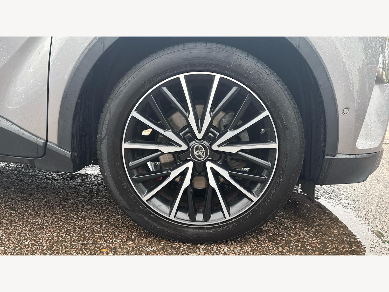 Used Toyota C-HR 2017 for sale - 76137063: Photo 32