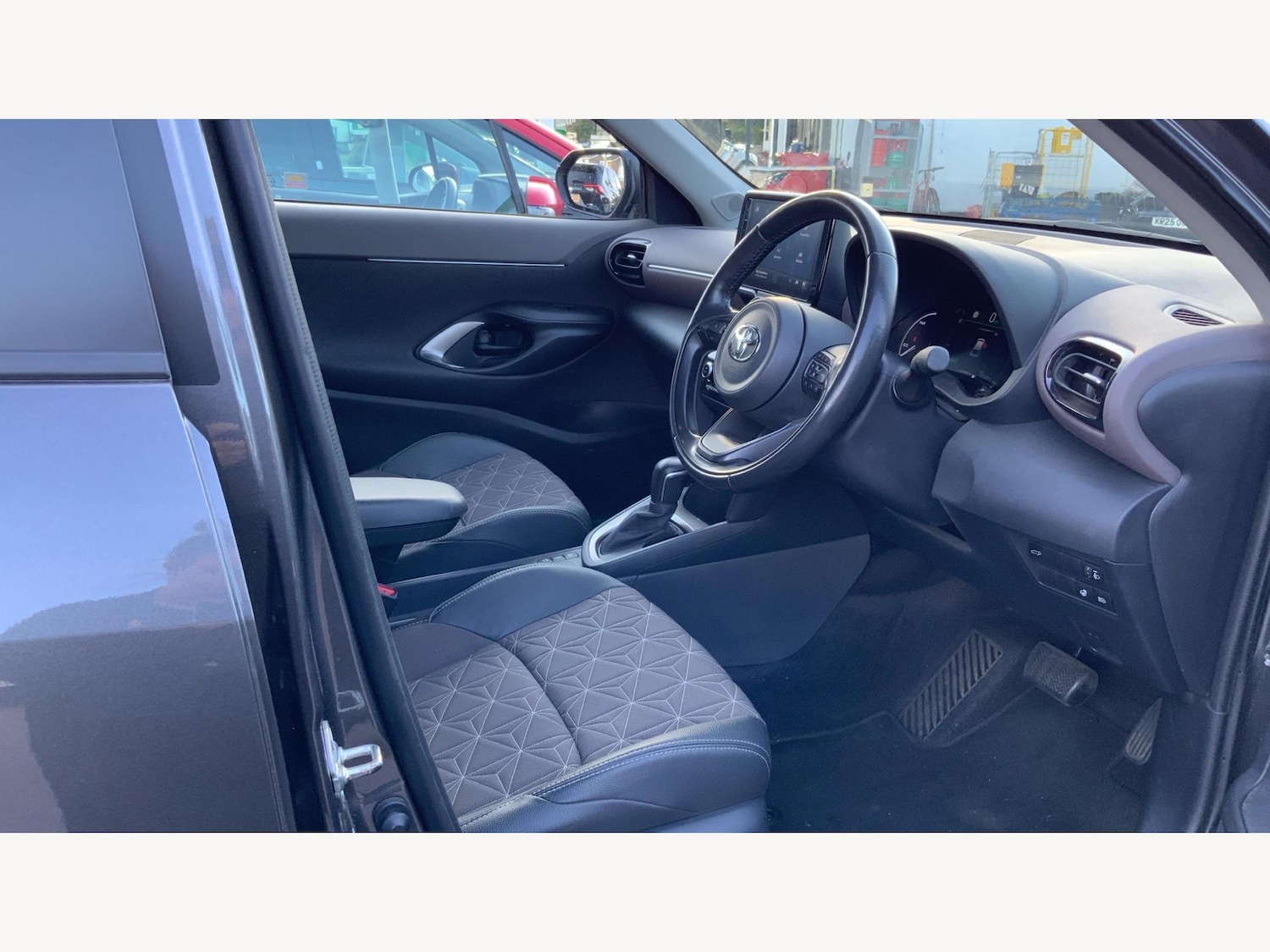 Used Toyota Yaris Cross 2022 for sale - 76073222: Photo 13