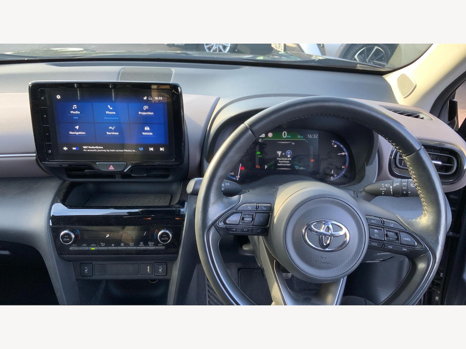 Used Toyota Yaris Cross 2022 for sale - 76073222: Photo 7