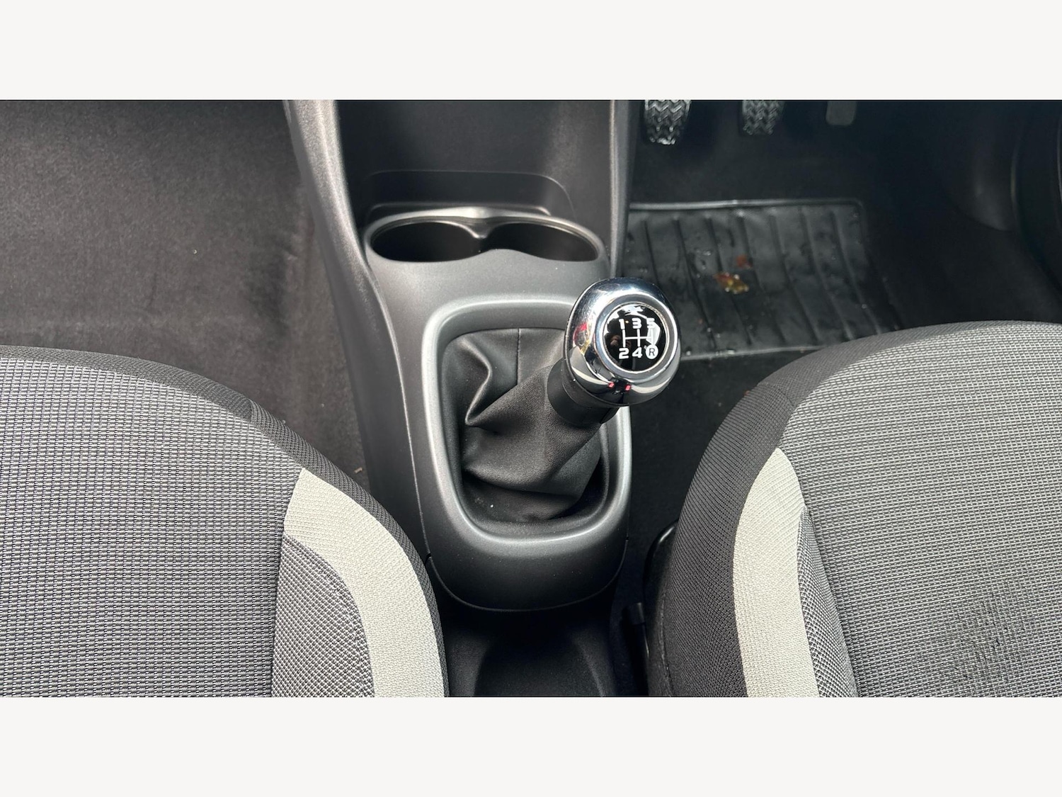 Used Toyota AYGO for sale - 77267639: Photo 28