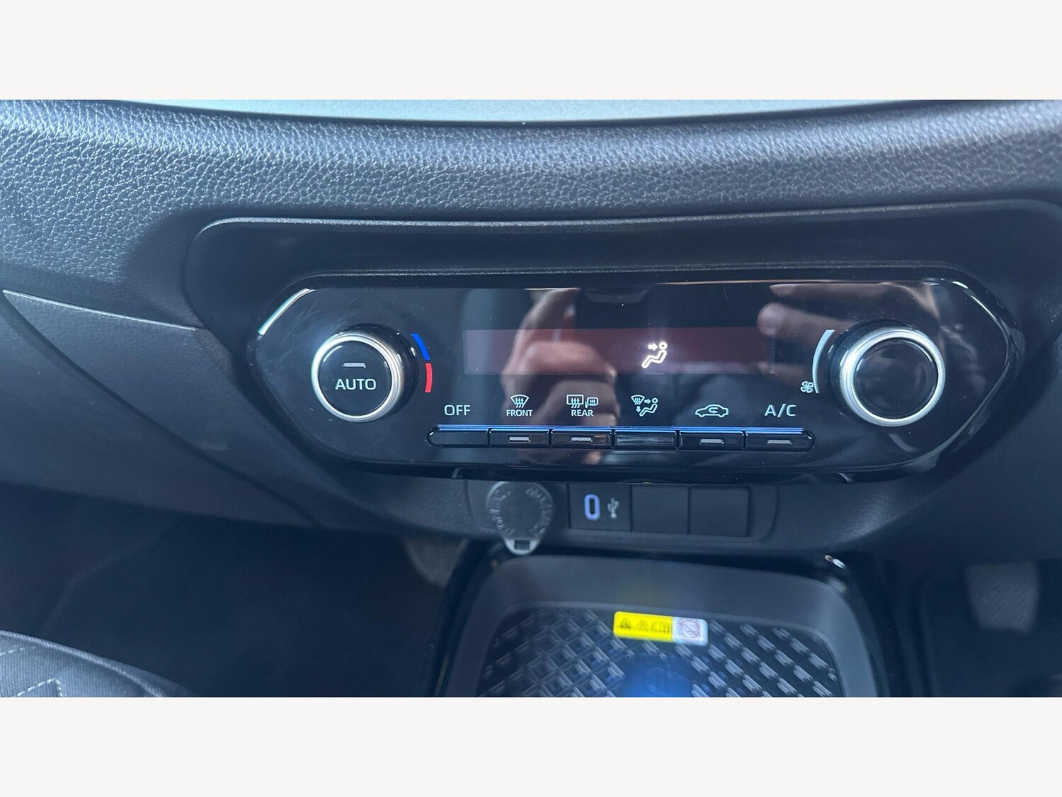 Used Toyota Aygo X 2024 for sale - 76306383: Photo 24