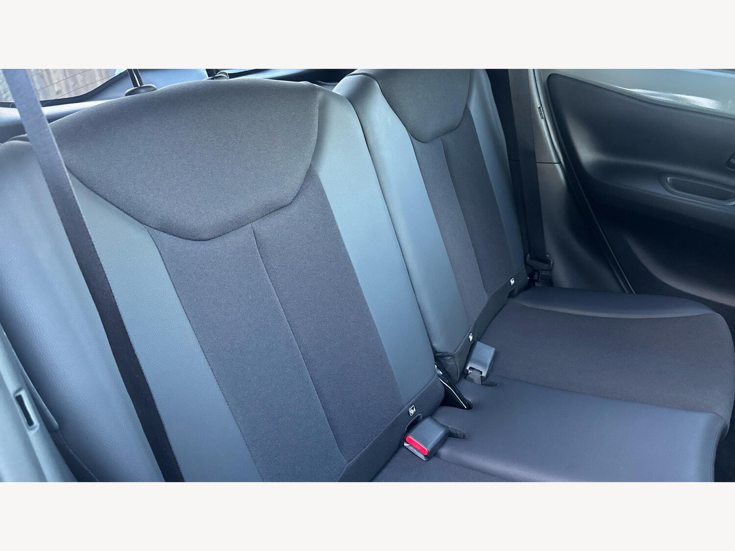 Used Toyota Aygo X 2024 for sale - 76306383: Photo 30