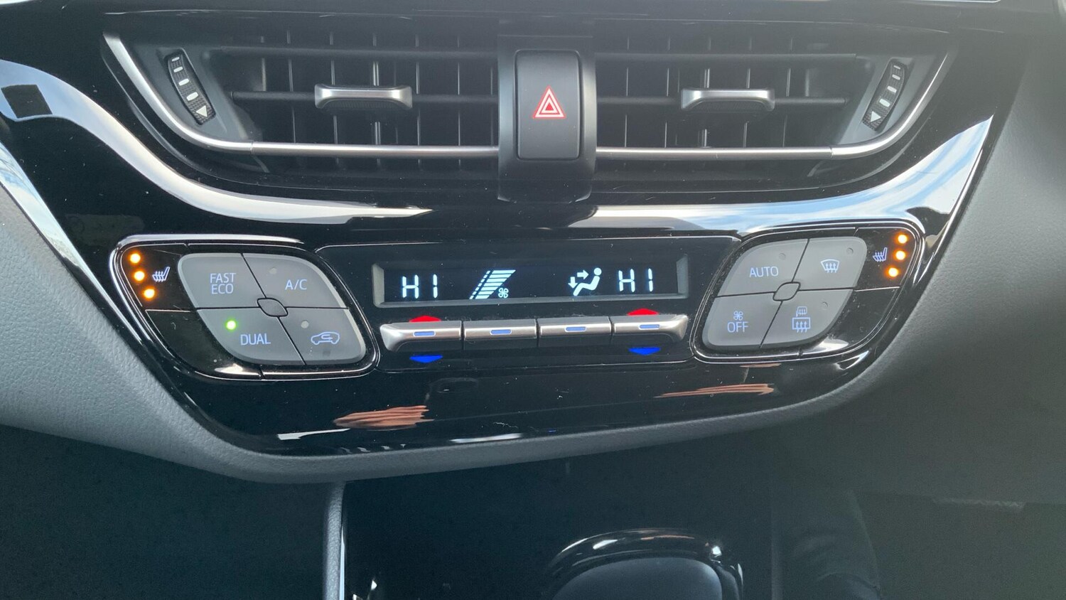 Used Toyota C-HR for sale - 77625748: Photo 35