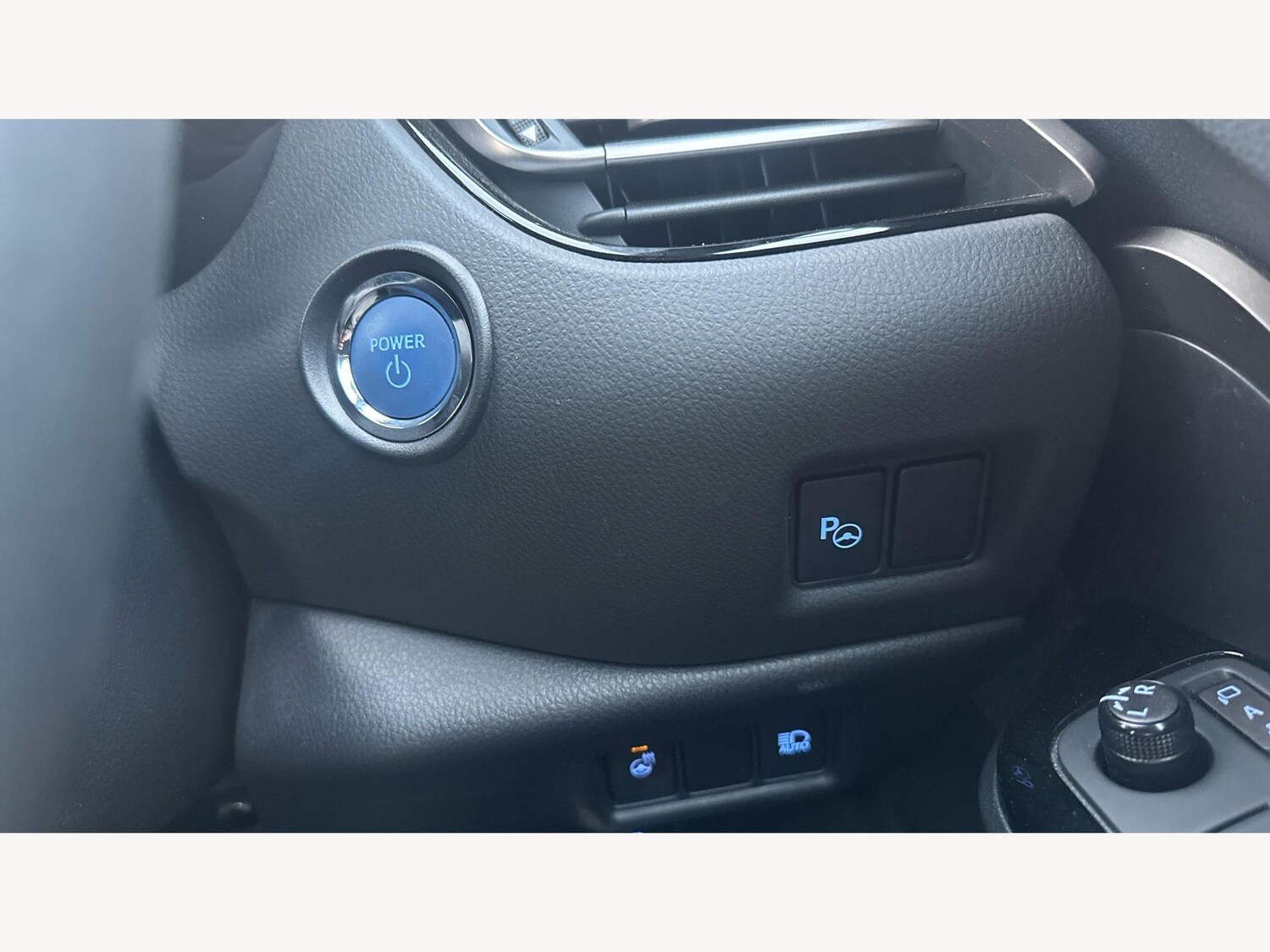 Used Toyota C-HR 2022 for sale - 76432166: Photo 26