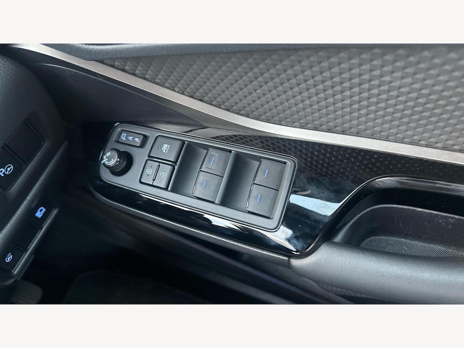 Used Toyota C-HR 2022 for sale - 76432166: Photo 27