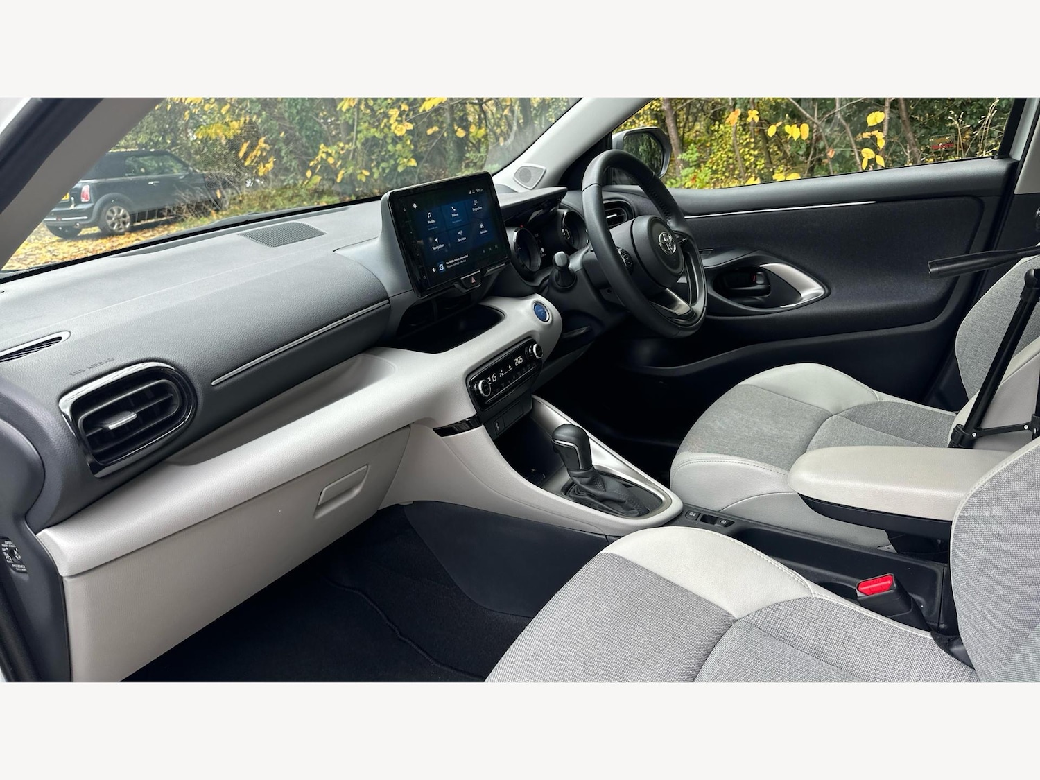 Used Toyota Yaris 2023 for sale - 77320488: Photo 12