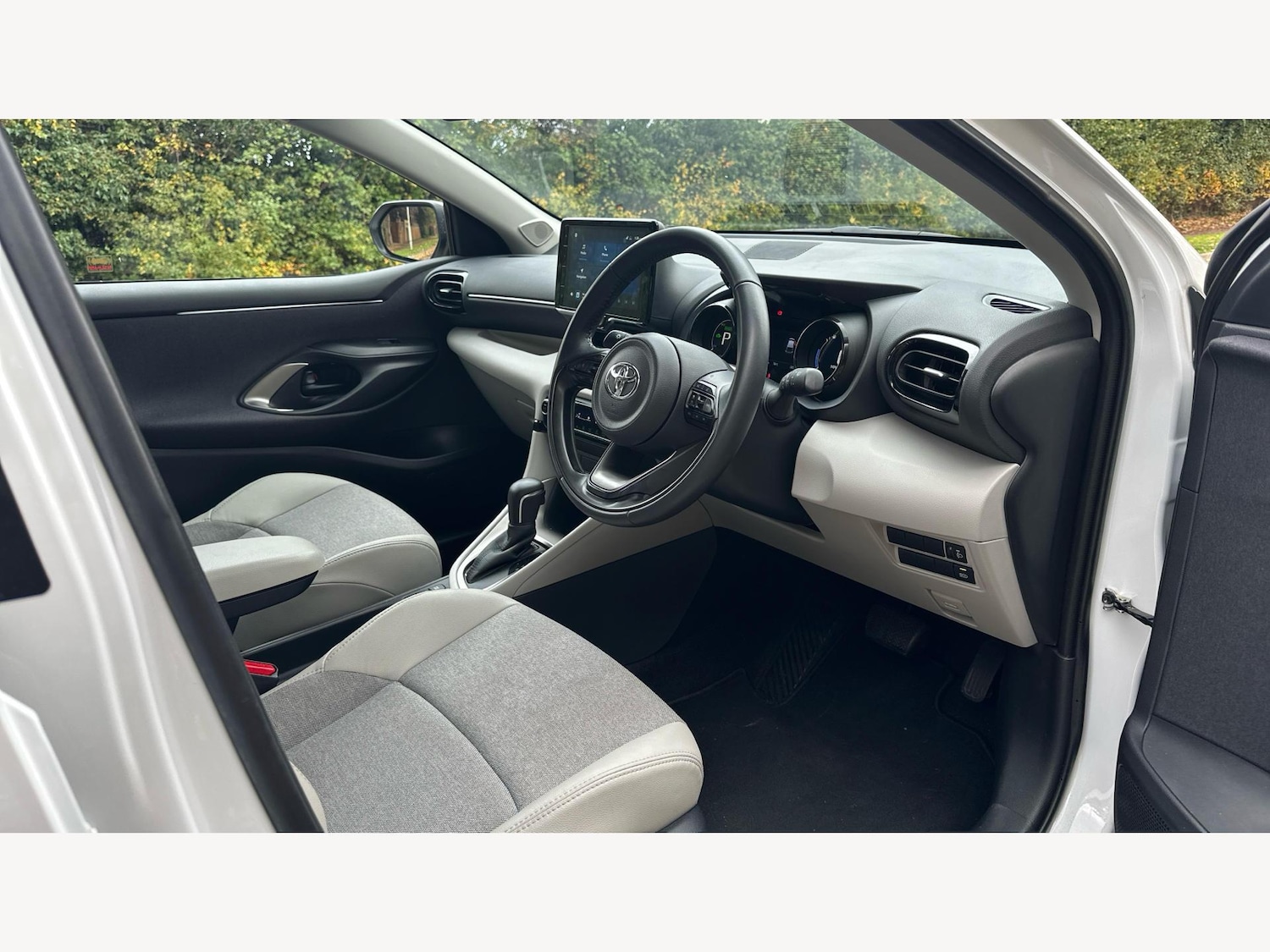 Used Toyota Yaris 2023 for sale - 77320488: Photo 13