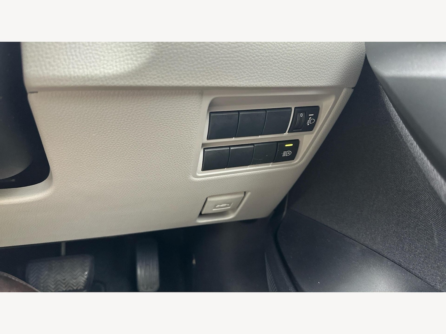 Used Toyota Yaris 2023 for sale - 77320488: Photo 26
