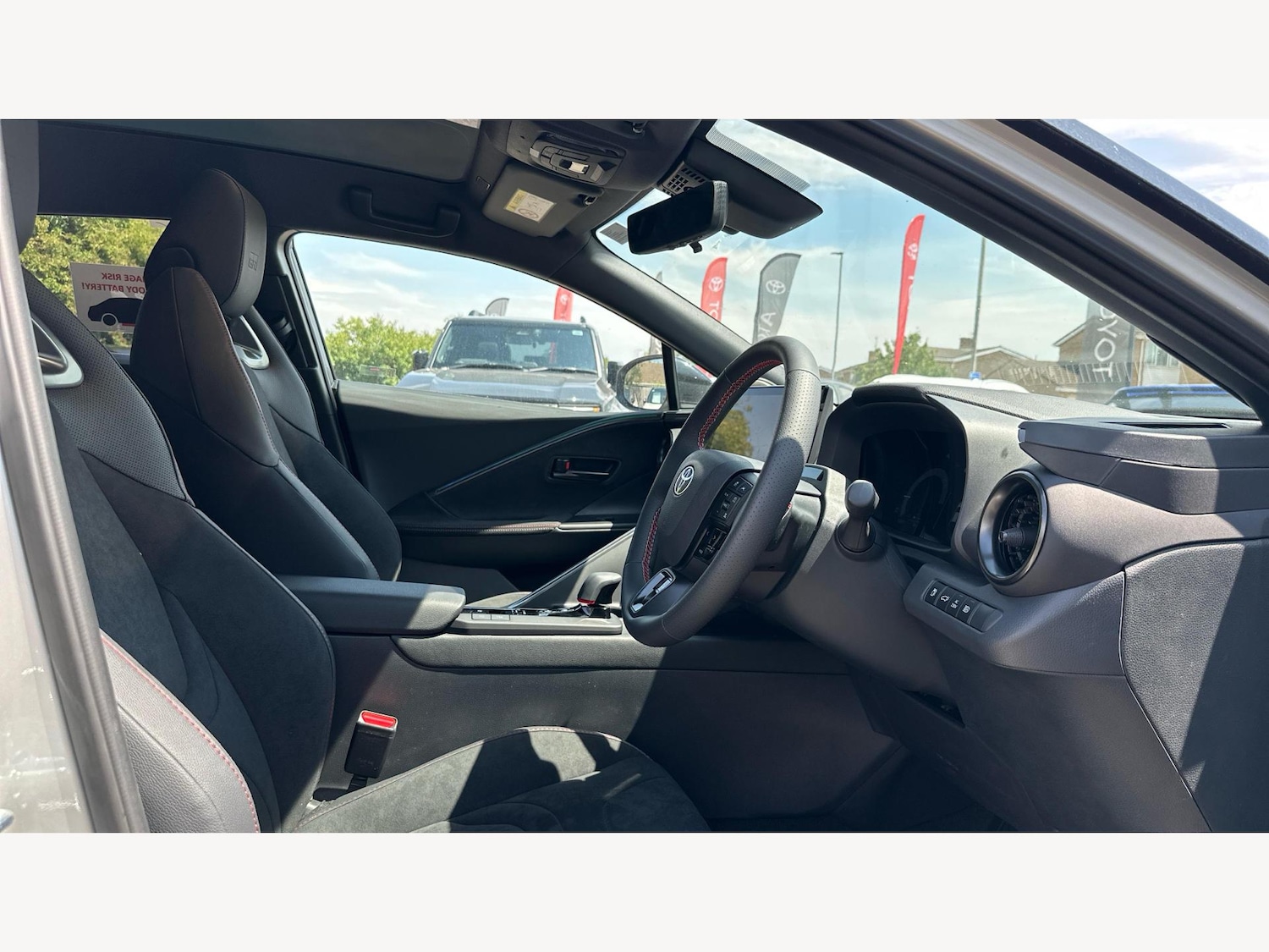 Used Toyota C-HR for sale - 77440892: Photo 13