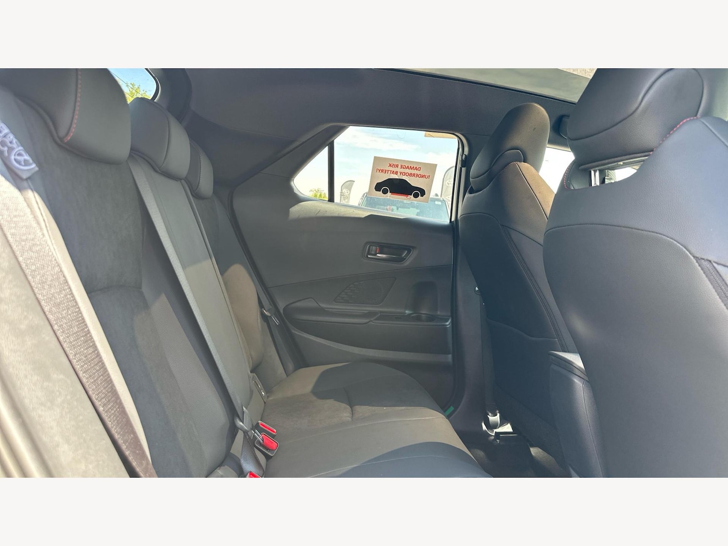 Used Toyota C-HR for sale - 77440892: Photo 14