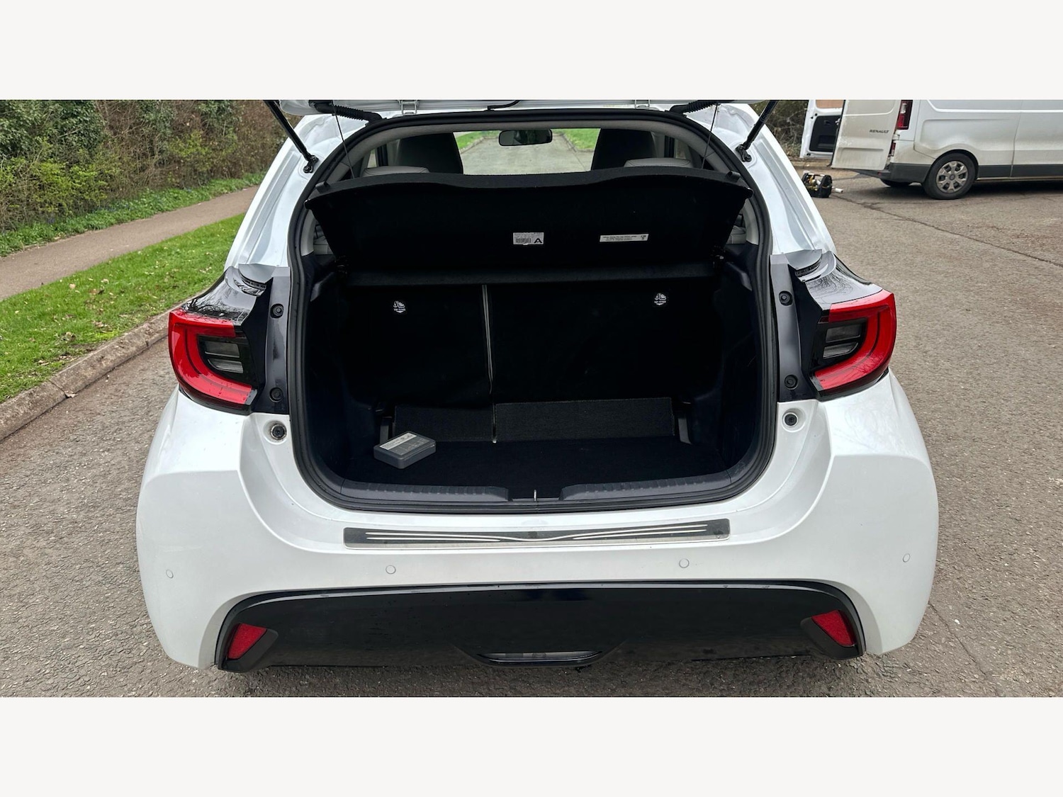 Used Toyota Yaris for sale - 77883494: Photo 16