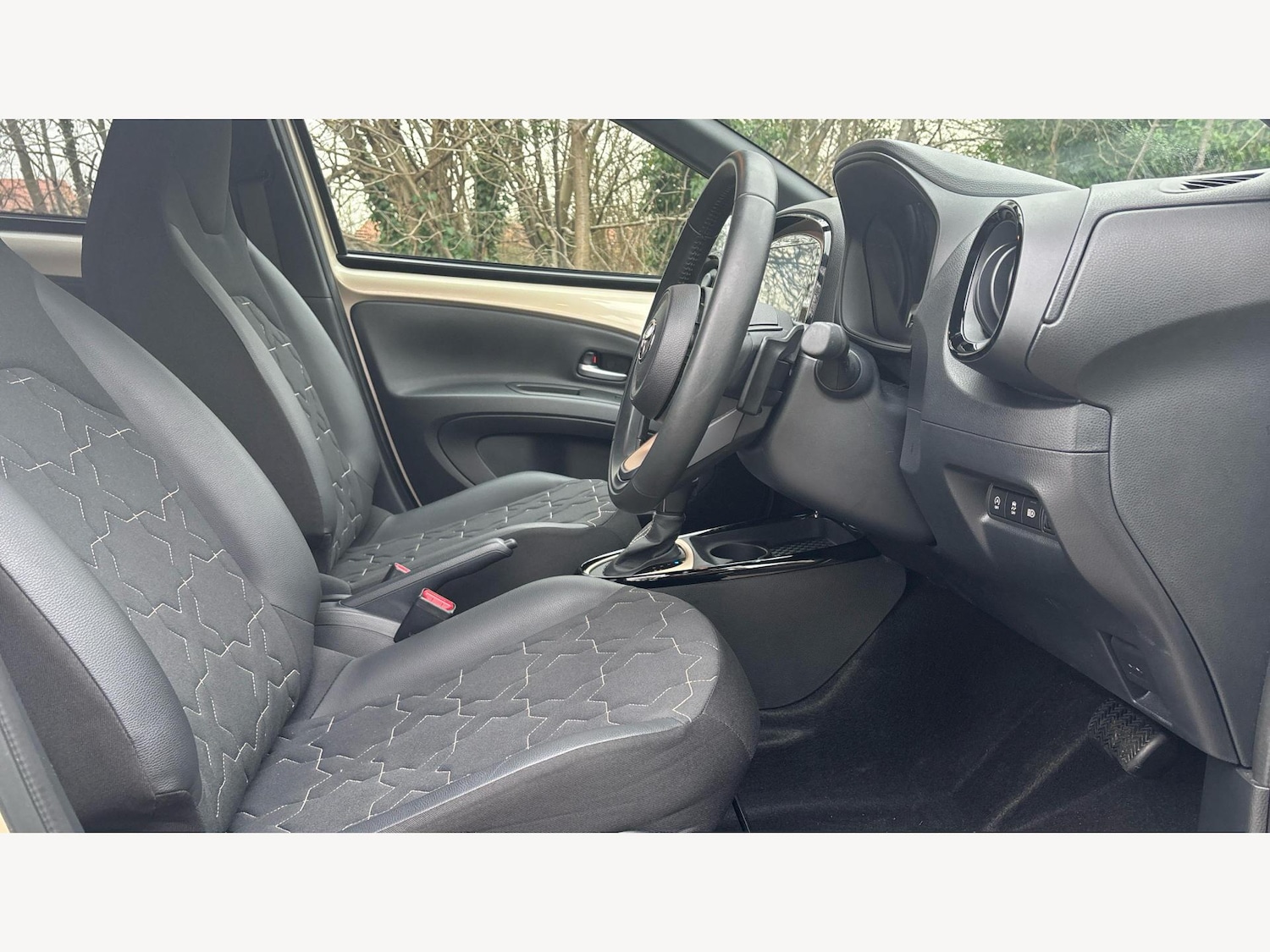 Used Toyota Aygo X 2022 for sale - 77625629: Photo 13