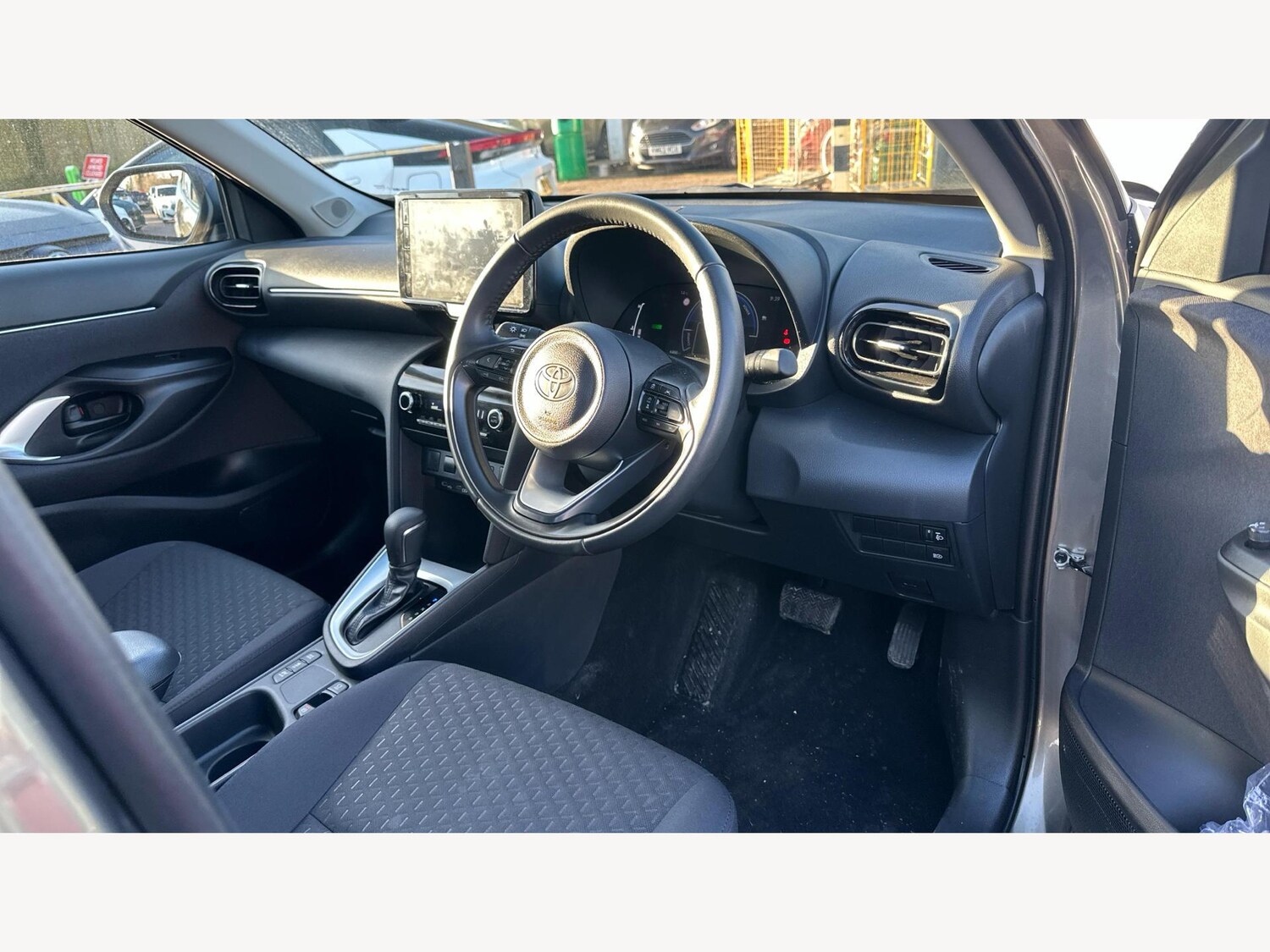 Used Toyota Yaris Cross 2024 for sale - 77081924: Photo 13