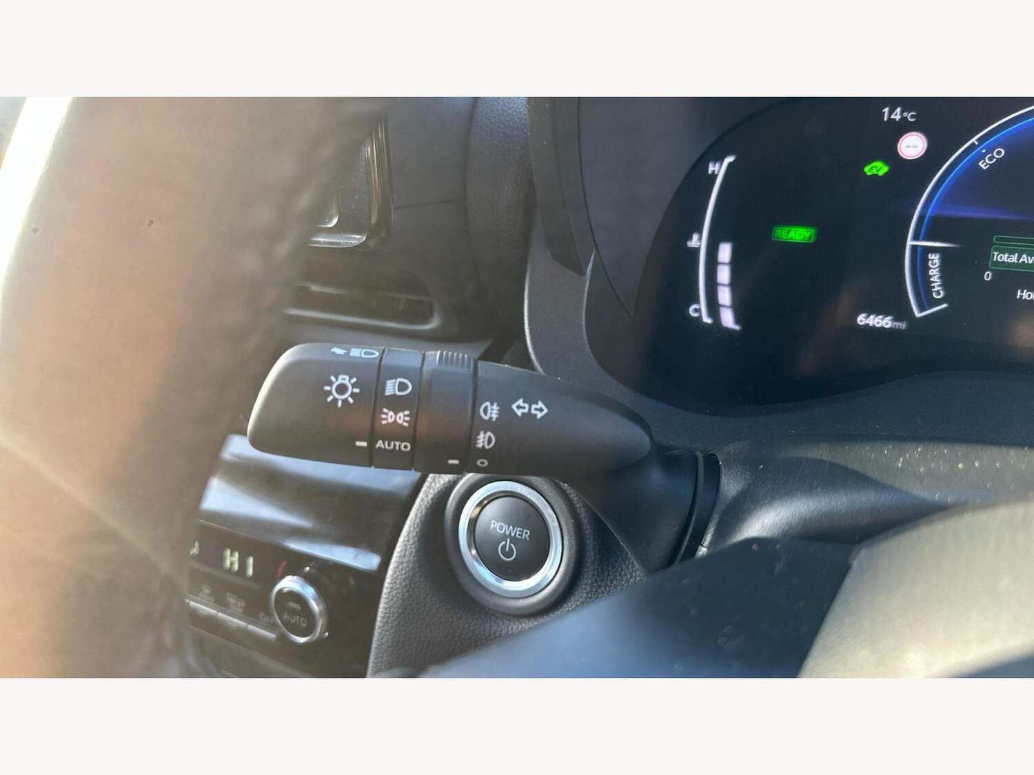 Used Toyota Yaris Cross 2024 for sale - 77081924: Photo 28