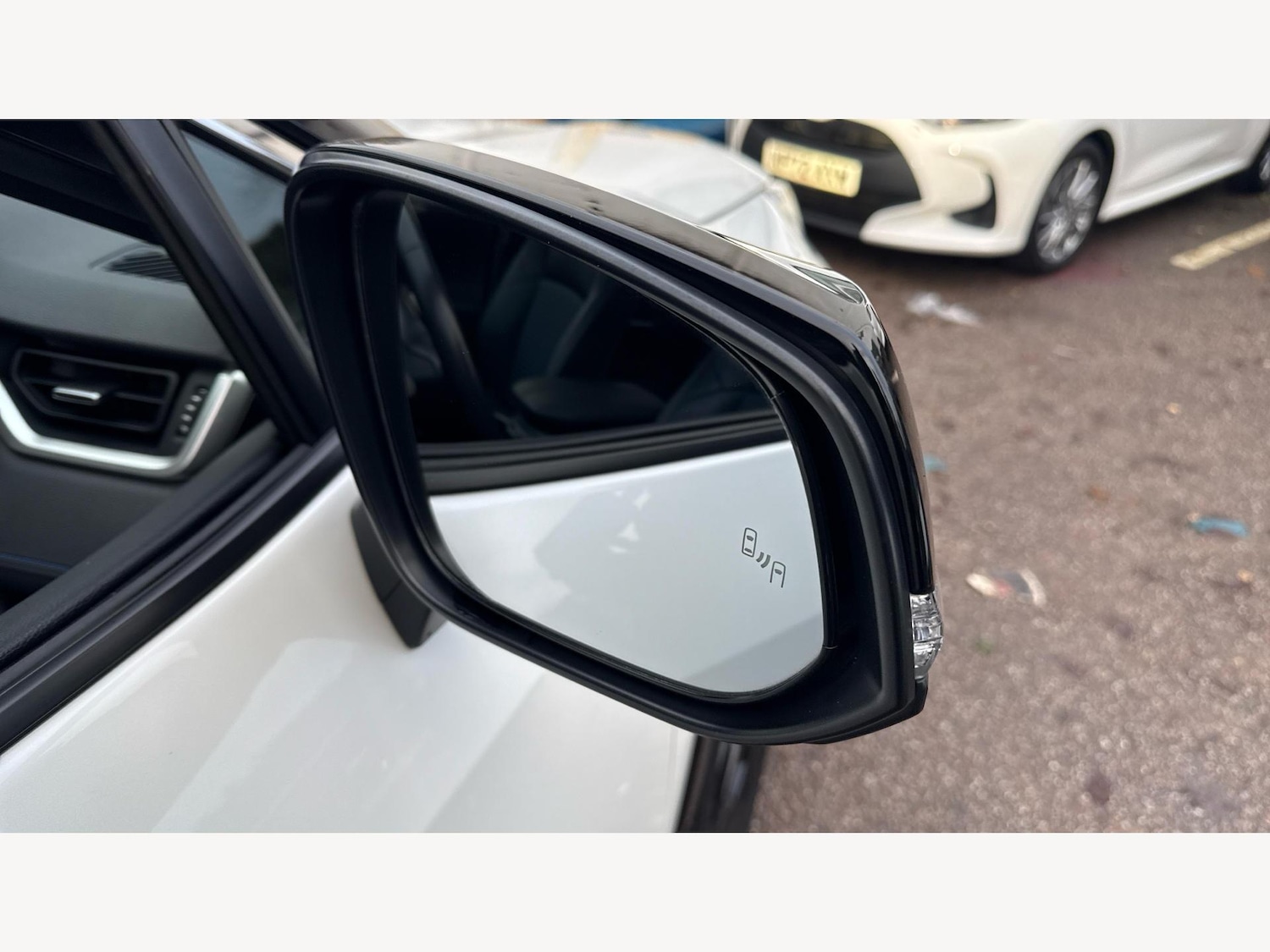 Used Toyota RAV4 2020 for sale - 77081472: Photo 30