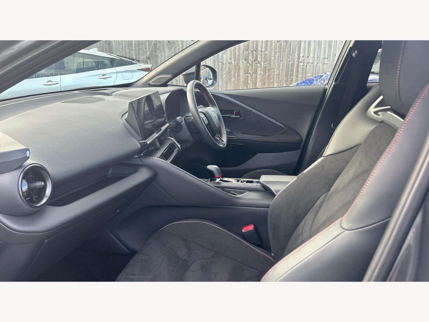 Used Toyota C-HR 2025 for sale - 77304967: Photo 12