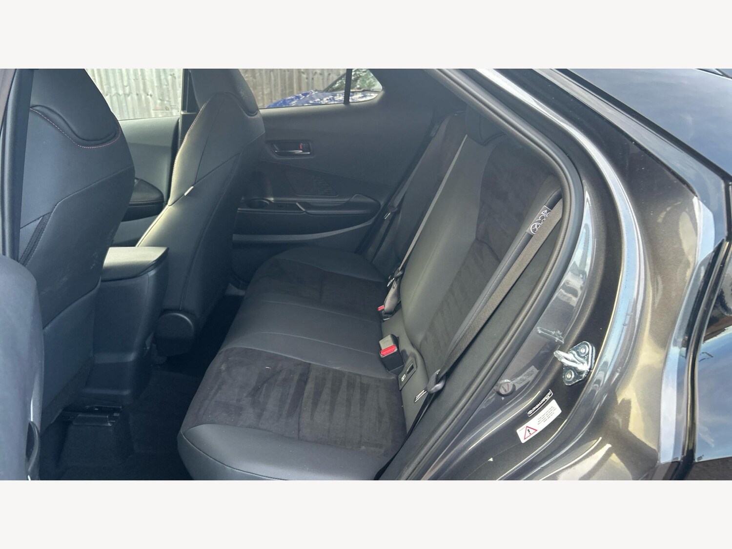 Used Toyota C-HR 2025 for sale - 77304967: Photo 15