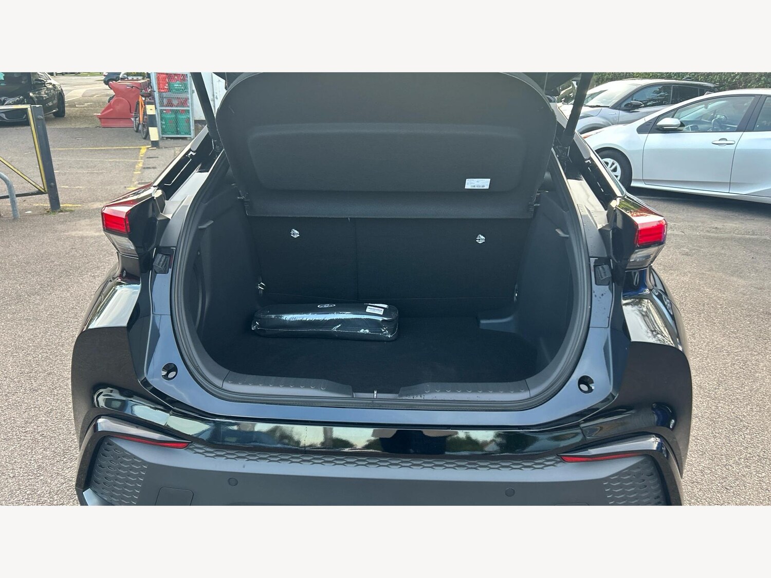 Used Toyota C-HR 2025 for sale - 77304967: Photo 16