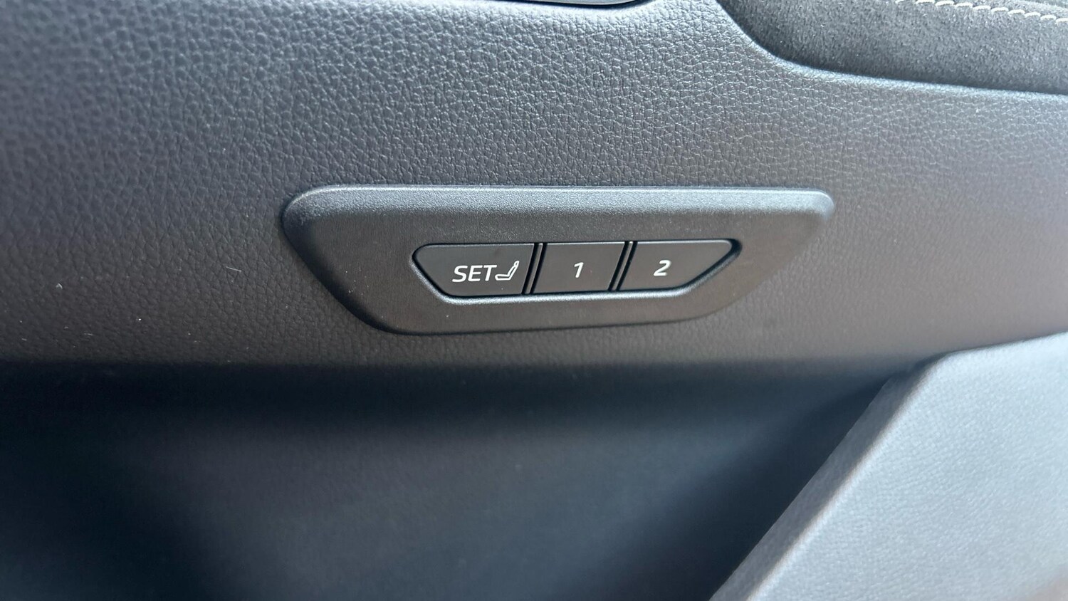 Used Toyota C-HR 2025 for sale - 77304967: Photo 37