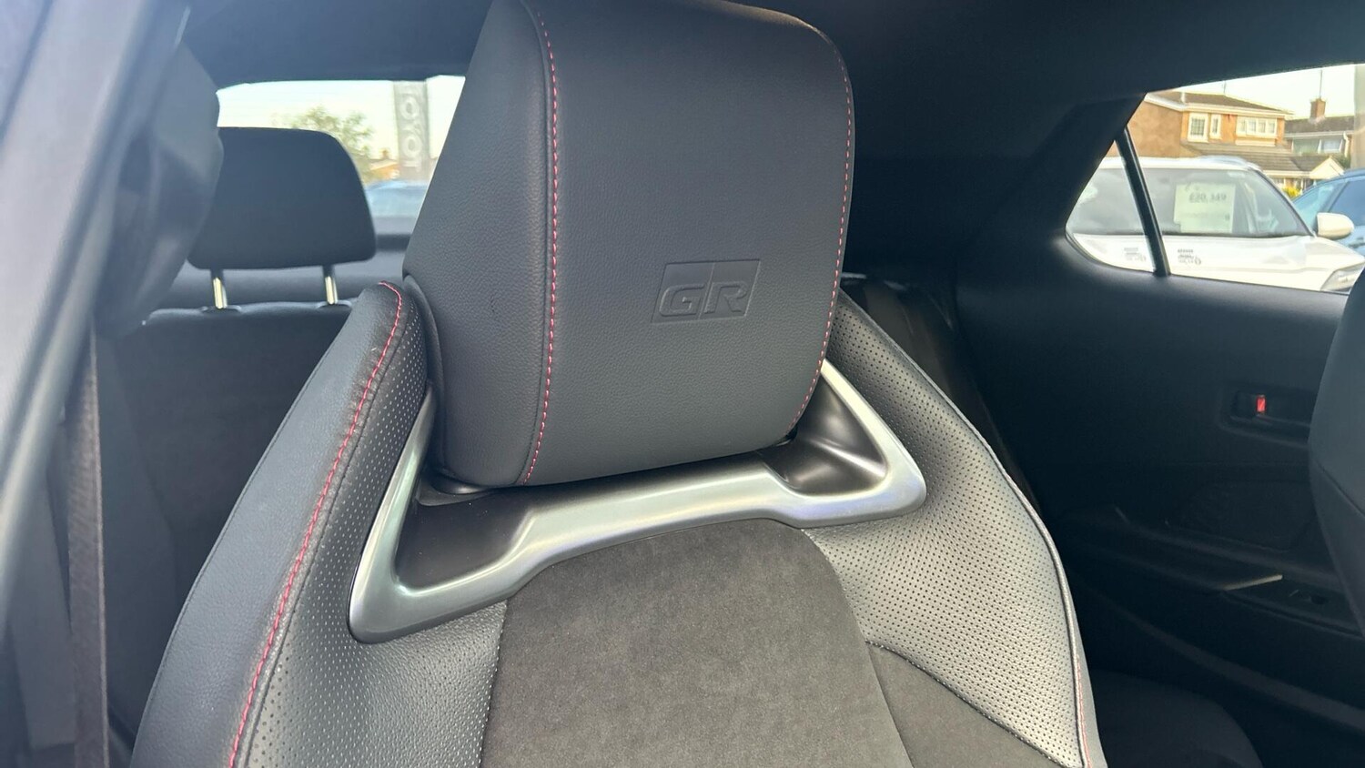 Used Toyota C-HR 2025 for sale - 77304967: Photo 41